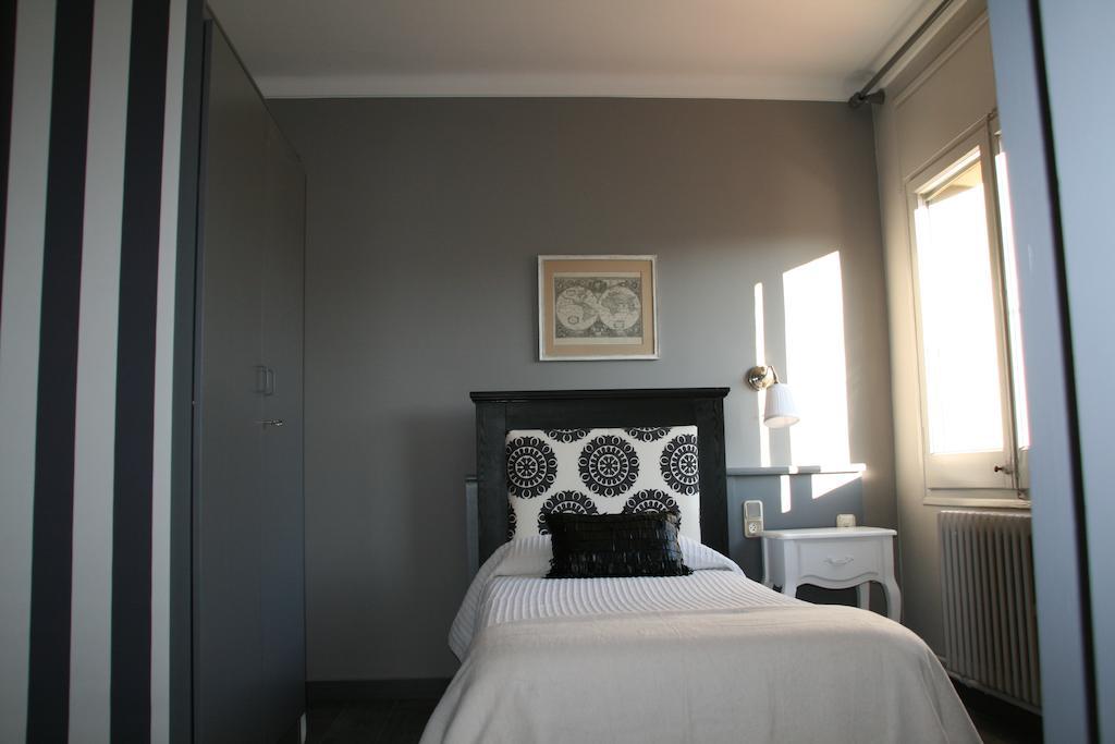 Hotel L'Ast Banyoles Room photo
