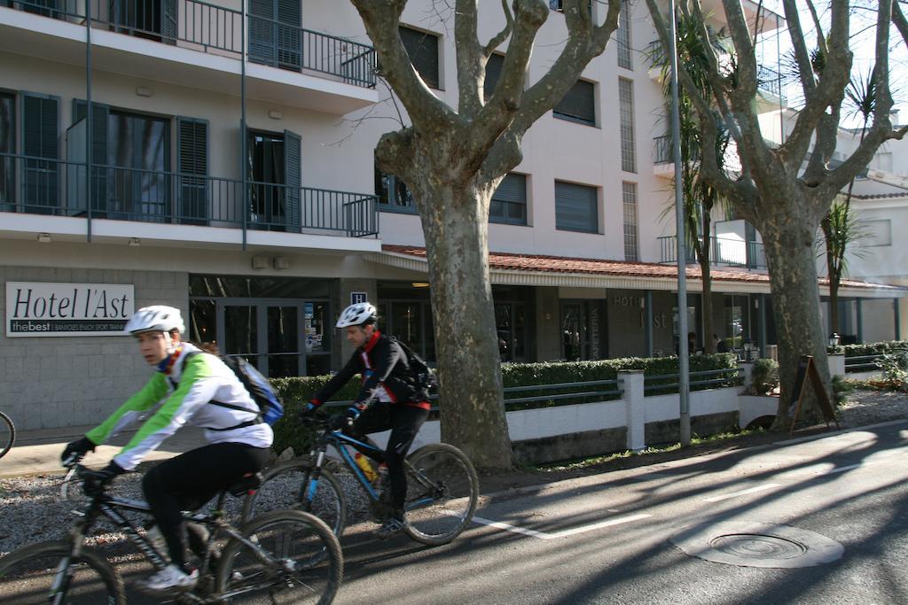 Hotel L'Ast Banyoles Exterior photo