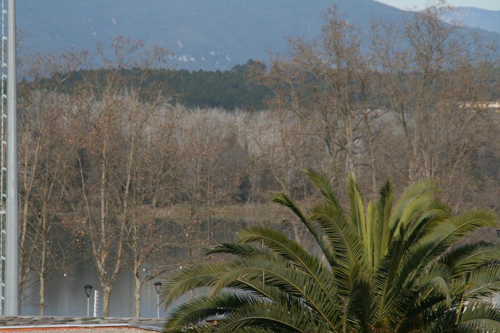 Hotel L'Ast Banyoles Exterior photo