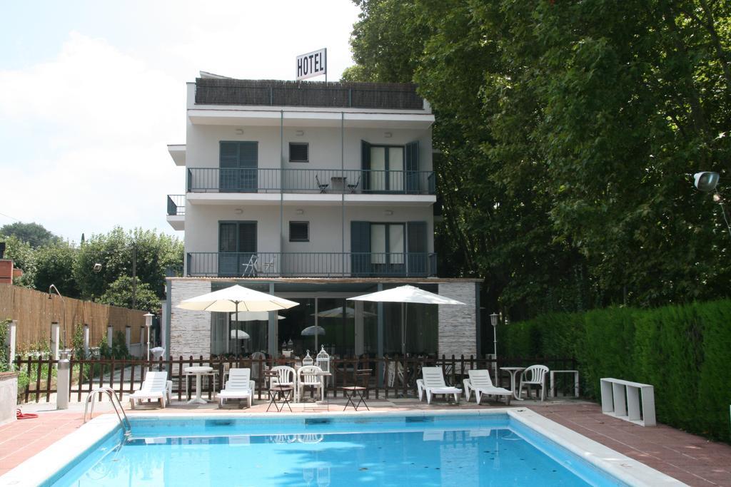 Hotel L'Ast Banyoles Exterior photo