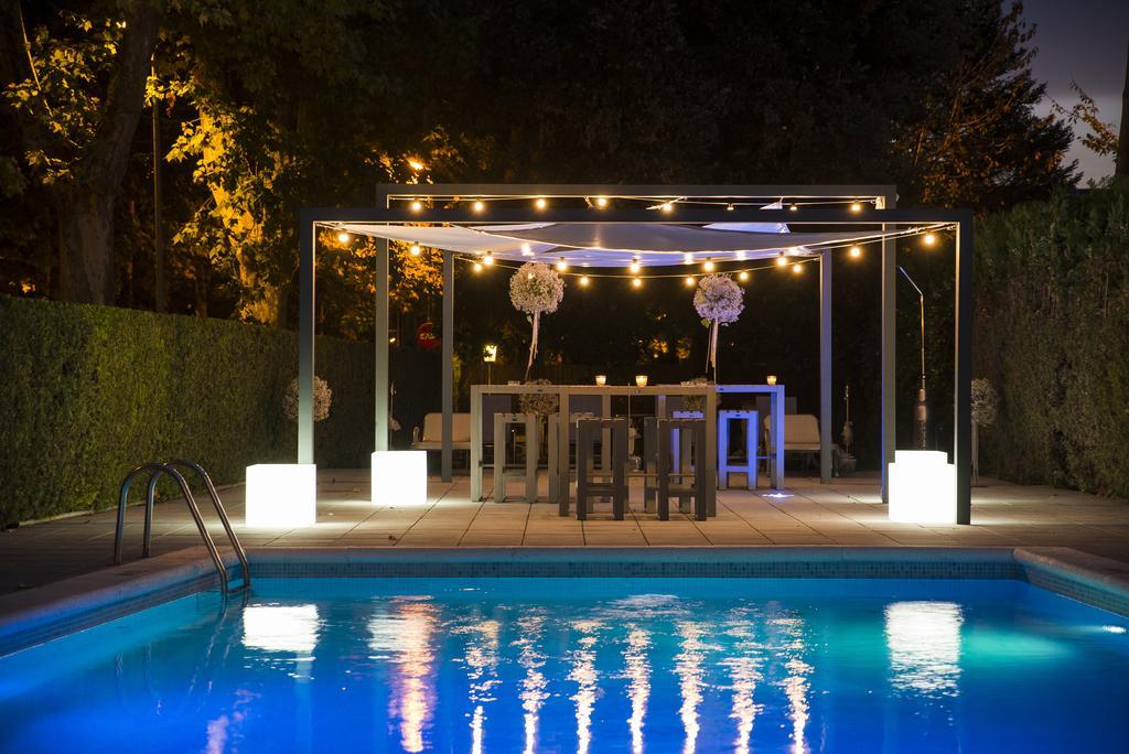 Hotel L'Ast Banyoles Exterior photo